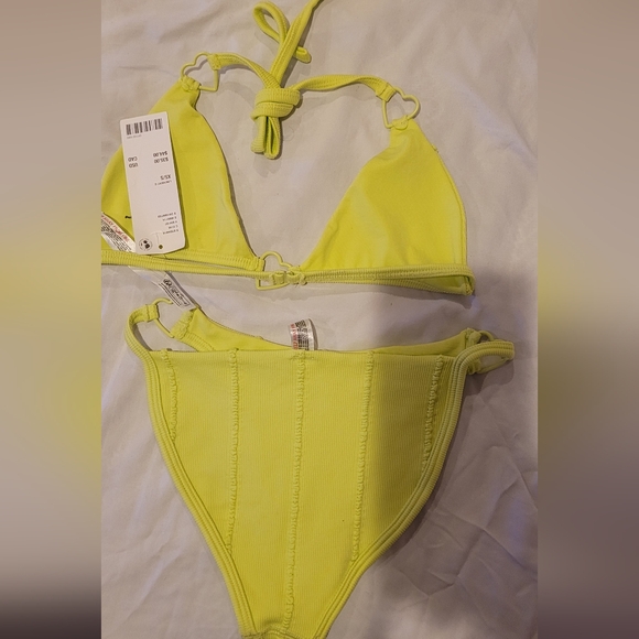 😍 URBAN OURFITTERS LIME GREEN STRING BIKINI SET - Picture 3 of 4